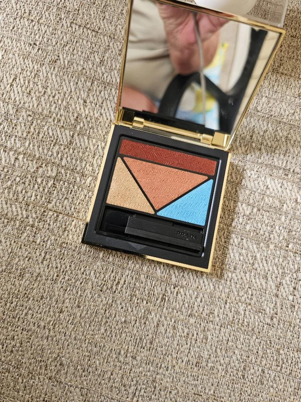 Prada Dimensions Durable Multi-Effect Eyeshadow Palette – Shade 05 (0.21 oz / 6